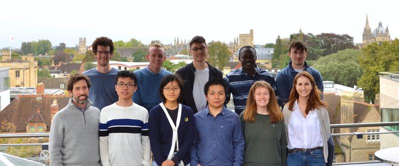 Foalab oct2023 Group photo of the members of the Foalab in October 2023 standing on the balcony of the Earth Sciences Department in Oxford